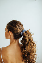 Load image into Gallery viewer, Scrunchie - Velvet